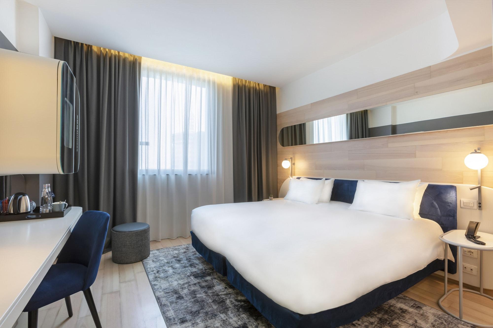 Hotel Voco Milan-fiere, An Ihg 4*